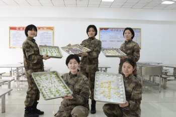 軍營鬧元宵 別樣味道別樣情