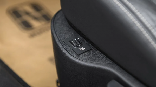 二手標緻 207CC:10萬塊不到讓你享受敞篷車的快樂 二手標緻 207CC:10萬塊不到讓你享受敞篷車的快樂