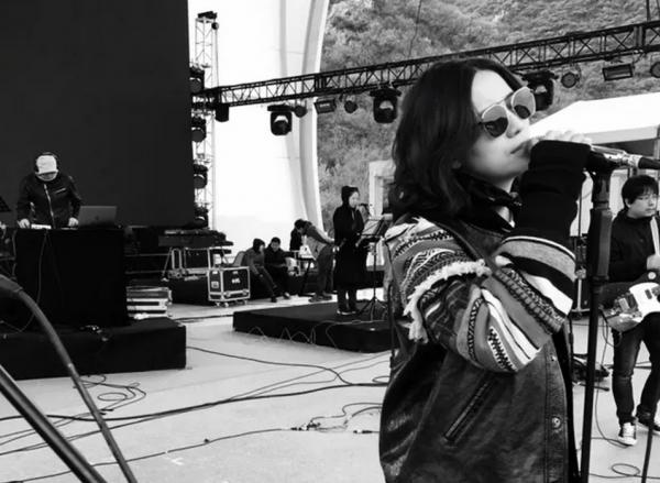 張傑入職211高校當老師,慘遭全網質疑,尷尬的評論層出不窮 張傑入職211高校當老師,慘遭全網質疑,尷尬的評論層出不窮