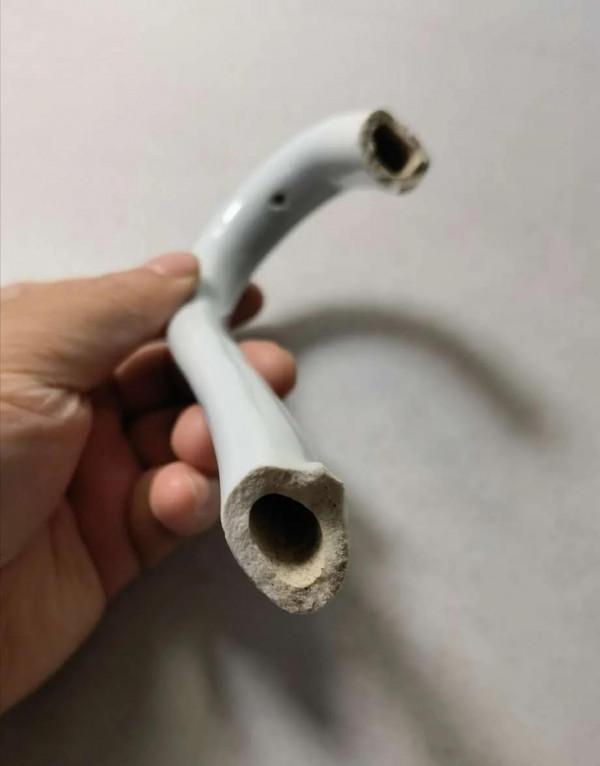 發一個明早期執壺柄的標夲