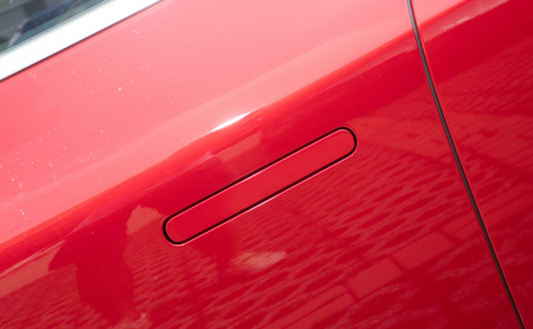 國產小鵬P7,續航里程670公里,價格位元斯拉Model3低 國產小鵬P7,續航里程670公里,價格位元斯拉Model3低