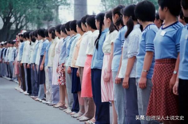 央視康輝：32年前自己高考分數超過北大卻被頂替，靠父親重獲資格