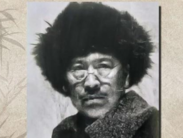 他是富得流油的地主，散盡萬貫財產抗戰，最後和6個兒子全都戰死