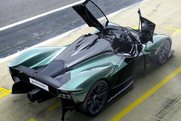 “女武神”正式下線，鈦合金V12引擎，這都能合法上路？