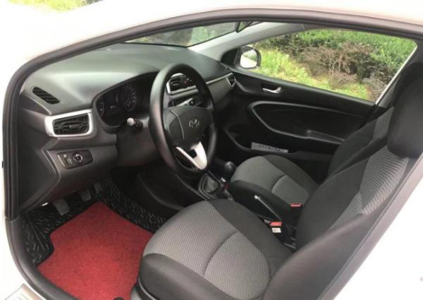 5萬級合資三廂車!遮風擋雨還耐看,油耗5.2L,帶你看瑞納 5萬級合資三廂車!遮風擋雨還耐看,油耗5.2L,帶你看瑞納