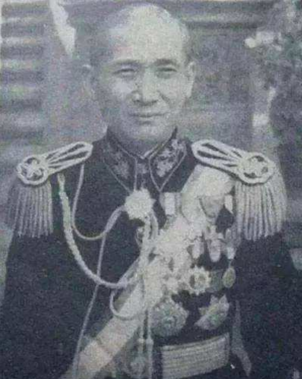 1950年，張治中攜妻兒到南海密會蔣經國，半夜接葉劍英通知：快撤