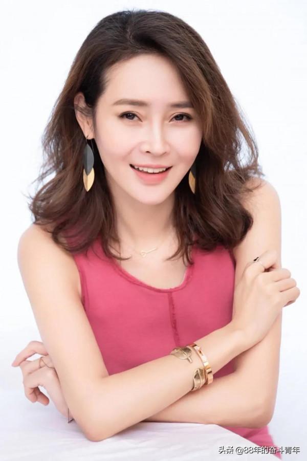 美女於明加美圖