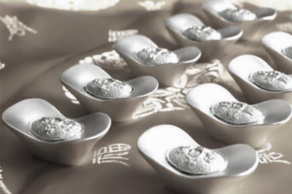 騙子假裝孝子,街頭認爹,做生意講誠信,只為設大局賺退休金 騙子假裝孝子,街頭認爹,做生意講誠信,只為設大局賺退休金