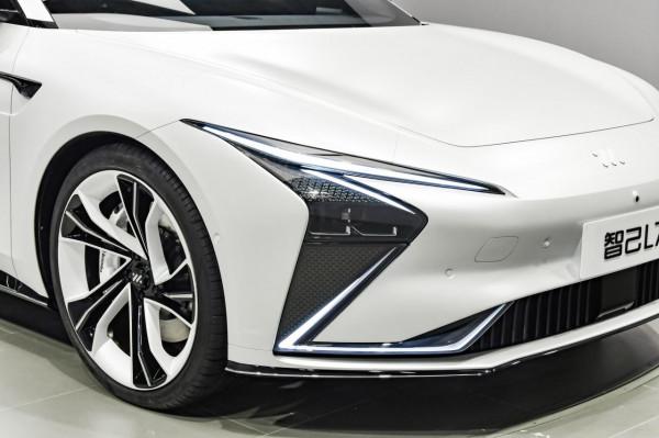 預售價40.88萬的高階新能源車！智己L7你覺得如何？