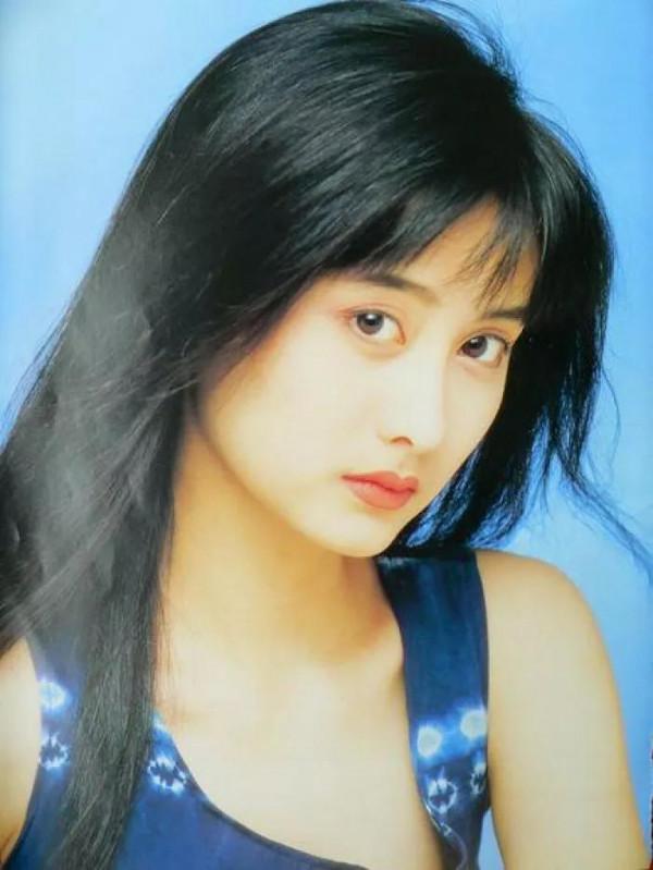童年女神陳德容：優雅迷人，甜美可愛