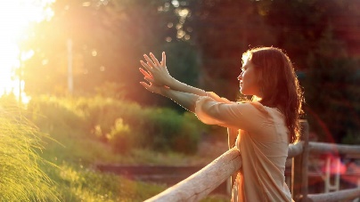 女人40歲後要學會保養,做好4件事,或能助你延緩衰老顯年輕 女人40歲後要學會保養,做好4件事,或能助你延緩衰老顯年輕