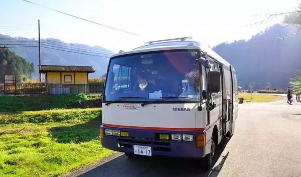 38間破茅草房竟成網紅村，每年30萬人打卡，美麗鄉村怎離得開