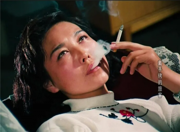 《戴手銬的旅客》41年:男主角已經91歲,一首《駝鈴》成時代經典 《戴手銬的旅客》41年:男主角已經91歲,一首《駝鈴》成時代經典