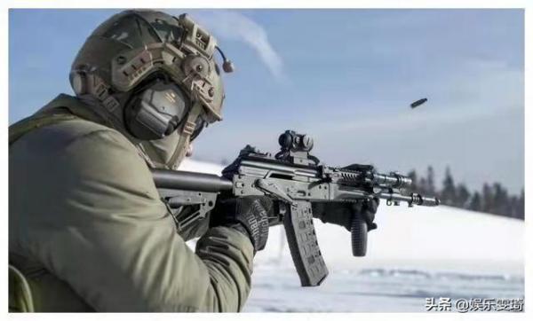 俄部佇列裝AK-12，戰鬥力遠超AK-74，其評價為什麼這麼高