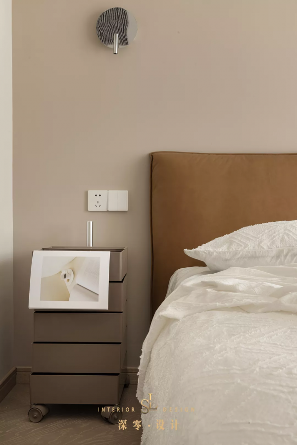 95㎡三室兩廳,堅持裝成這種風格是對的,無茶几餐廚一體乾淨溫馨 95㎡三室兩廳,堅持裝成這種風格是對的,無茶几餐廚一體乾淨溫馨