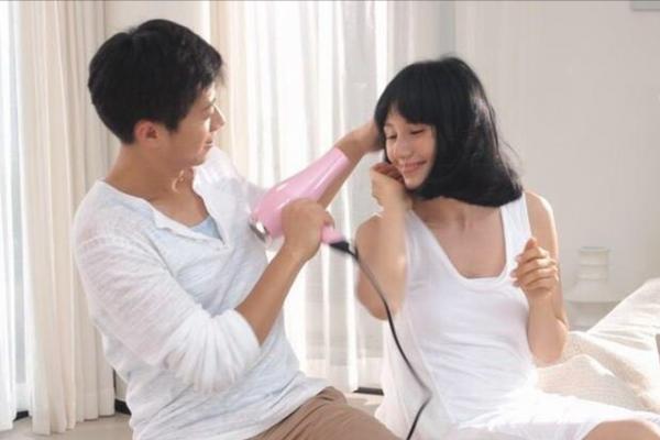 這六位娶初戀回家的男明星,不僅零緋聞,還把老婆寵成了公主 這六位娶初戀回家的男明星,不僅零緋聞,還把老婆寵成了公主