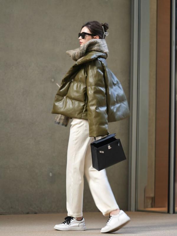 女孩身材不足160，卻憑“3個穿搭思路”美出圈，時尚與身材無關