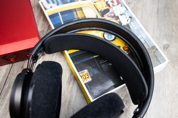 情懷耳機就只能聽個響?飛利浦Fidelio X2HR 對你說“不” 情懷耳機就只能聽個響?飛利浦Fidelio X2HR 對你說“不”