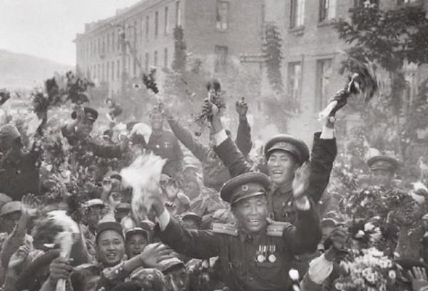 對越自衛反擊戰：“黃繼光式的戰鬥英雄”楊朝芬，轉業之後怎樣了