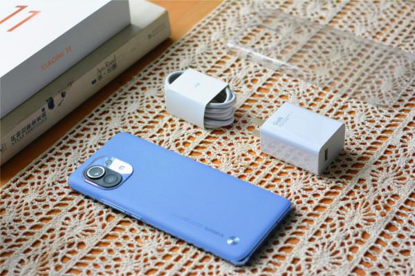 無奈降至3599元,驍龍888+2K屏+無線充電,小米11也不香了? 無奈降至3599元,驍龍888+2K屏+無線充電,小米11也不香了?