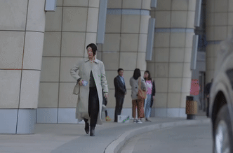 超全!我把周迅在《小敏家》裡的穿搭都扒出來了,還採訪了她的造型師 超全!我把周迅在《小敏家》裡的穿搭都扒出來了,還採訪了她的造型師