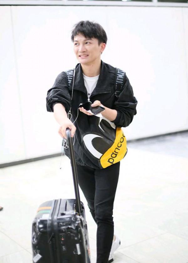 面部凹陷,瘦成“紙片人”,六位體重不過百的男星,各有各的心酸 面部凹陷,瘦成“紙片人”,六位體重不過百的男星,各有各的心酸