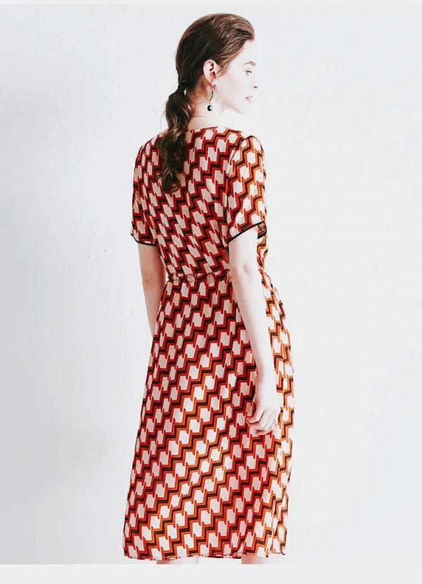 真絲和真絲香雲紗有什麼區別？現在的電力紡是真絲還是模擬絲？