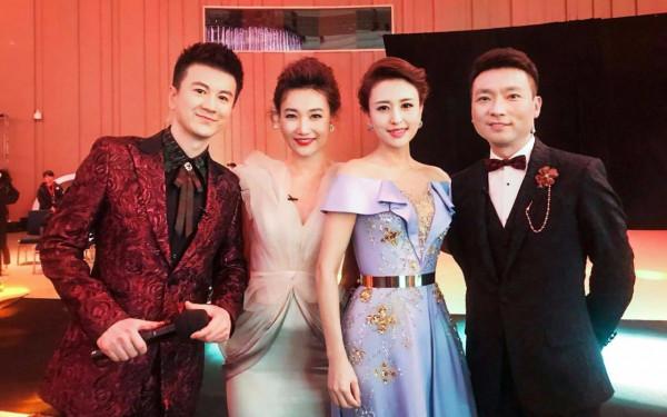 《新聞聯播》美女主播李梓萌:風光背後有艱辛,婚戀成父母的心病 《新聞聯播》美女主播李梓萌:風光背後有艱辛,婚戀成父母的心病