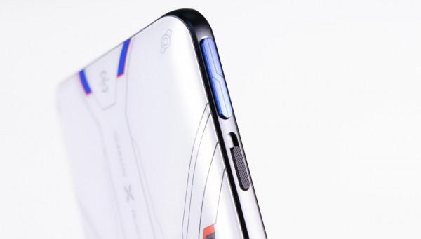 用遊戲手機玩遊戲會變強嗎？黑鯊4S高達限定版體驗