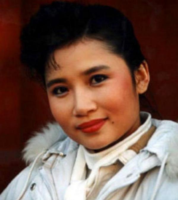 “一代歌后”李娜的出家之路:31歲爆紅,卻在34歲皈依佛門 “一代歌后”李娜的出家之路:31歲爆紅,卻在34歲皈依佛門