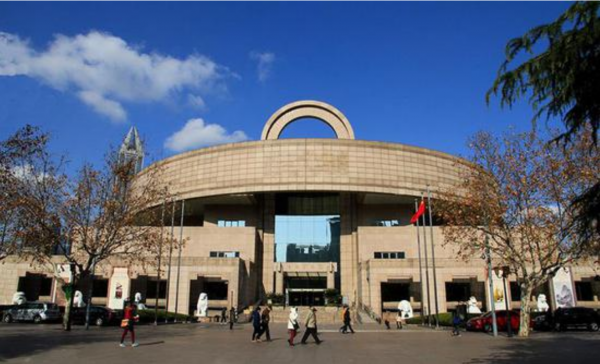 1998年，德商人撈出中國唐代沉船黑石號，拒還中國要價4000萬美元