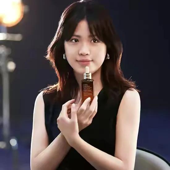 拿了冠軍接廣告?楊倩代言雅詩蘭黛遭質疑,仇富心態被3000人痛批 拿了冠軍接廣告?楊倩代言雅詩蘭黛遭質疑,仇富心態被3000人痛批