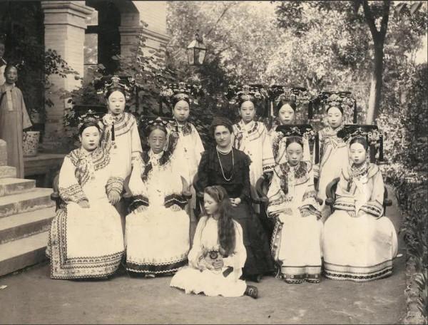 光緒二十九年福晉及公使夫人