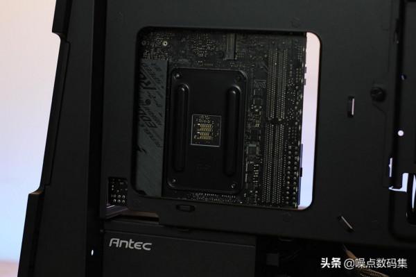 支援12代酷睿的百元級風冷——超頻三東海R4000散熱器評測