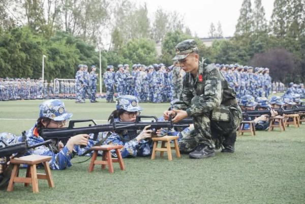 因軍訓四川農大和上海交大火遍網路,卻火的如此不同!雲泥之別呀 因軍訓四川農大和上海交大火遍網路,卻火的如此不同!雲泥之別呀