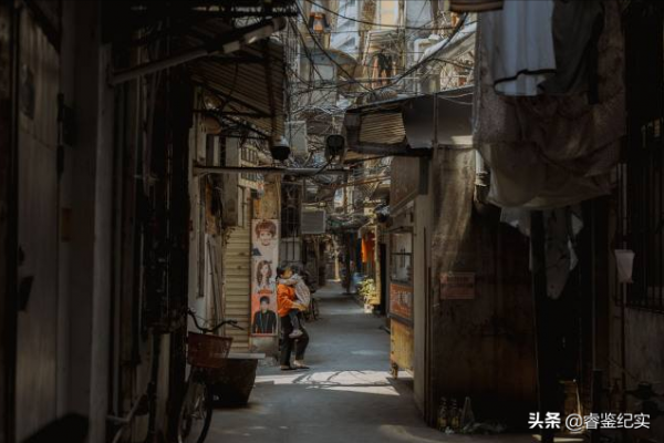 浙江女首富的窮途末路：16歲帶20元發家，三年敗光800億成老賴