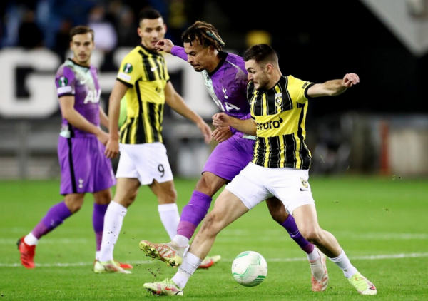 爆冷！0-1！第77分鐘絕殺，熱刺轟然倒下，3755萬魚腩球隊險勝