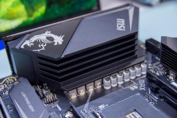 微星X570S主機板領銜，三套件助力打造開放式桌面主機