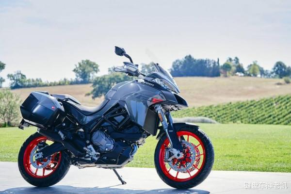 杜卡迪2022新車六部曲之一，MTS V2/S釋出，車重減輕、電控升級