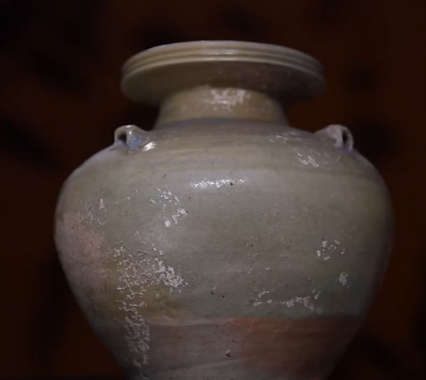 2003年王羲之故居挖出古墓，發現三具幼女屍骨，揭開一段皇家秘史