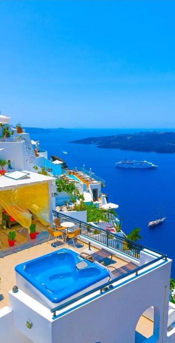 你見過海水、藍天和白雲建造的房子嗎？