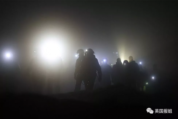 全英轟動！探險家跌落最深洞穴，250人驚險營救57小時