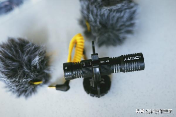 輕量級必備 體驗愛圖仕deity v-mic d4 duo雙向拾音攝影麥克風