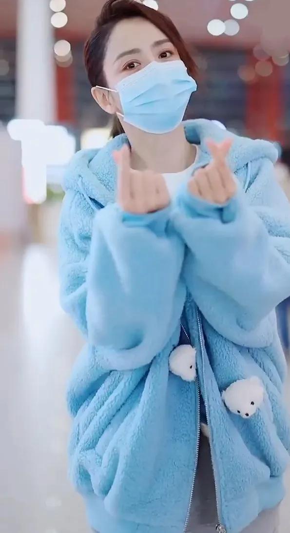 佟麗婭私服,小嘟嘟嘴太可愛,有些萌 佟麗婭私服,小嘟嘟嘴太可愛,有些萌