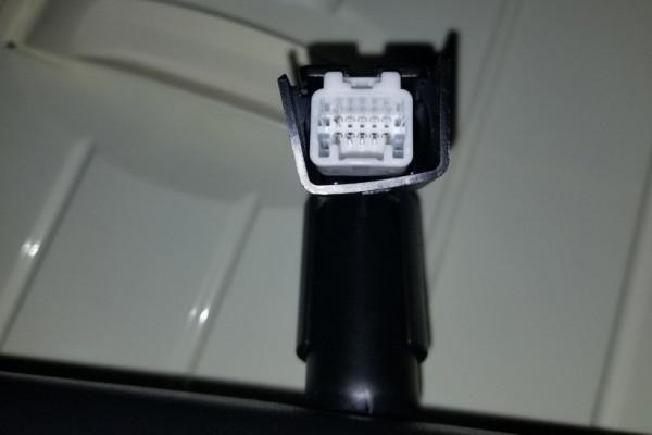 自己動手不求人，雷克薩斯CT改裝車輛內後視鏡自動防眩目功能！