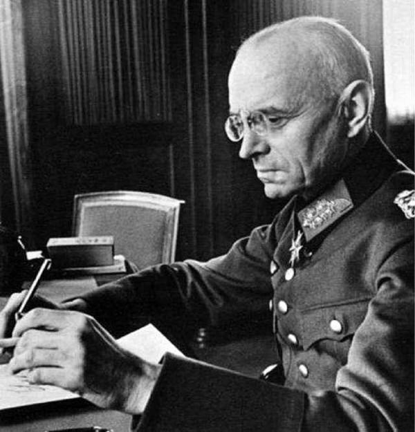 郭汝瑰全盤推翻陳誠部署,眾將皆驚,陳誠卻誇讚:還真有兩把刷子 郭汝瑰全盤推翻陳誠部署,眾將皆驚,陳誠卻誇讚:還真有兩把刷子