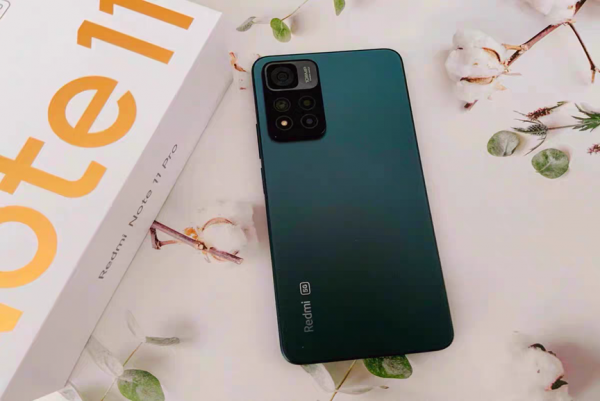 手機也內卷?三款千元機極具價效比,網友直呼太過癮 手機也內卷?三款千元機極具價效比,網友直呼太過癮