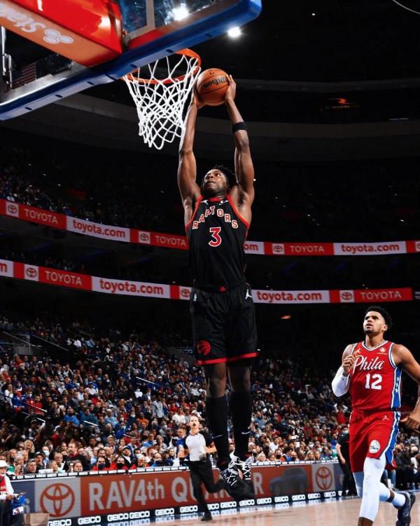 復仇之戰！網友紛紛喊話庫裡其他可以輸猛龍必須贏直接四連勝走起