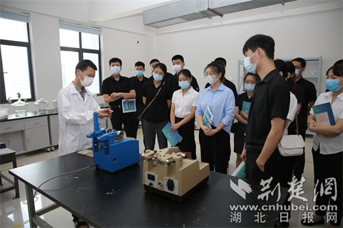 湖北省質檢院圍繞家居產品舉辦“實驗室探秘”活動