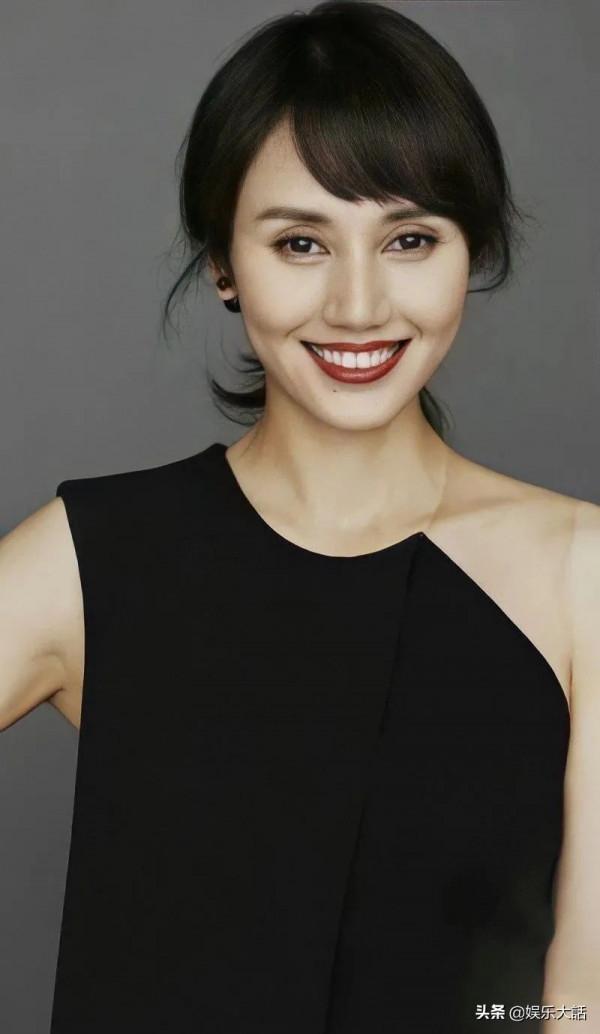 臉上有痣也好看的女演員,只服這6位,位置恰到好處,還很有特色 臉上有痣也好看的女演員,只服這6位,位置恰到好處,還很有特色